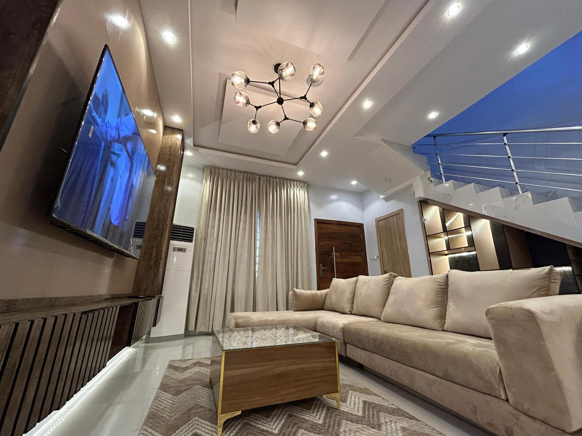 https://image.cityspacesandbookings.com/1762177232-74ab31d9.jpeg