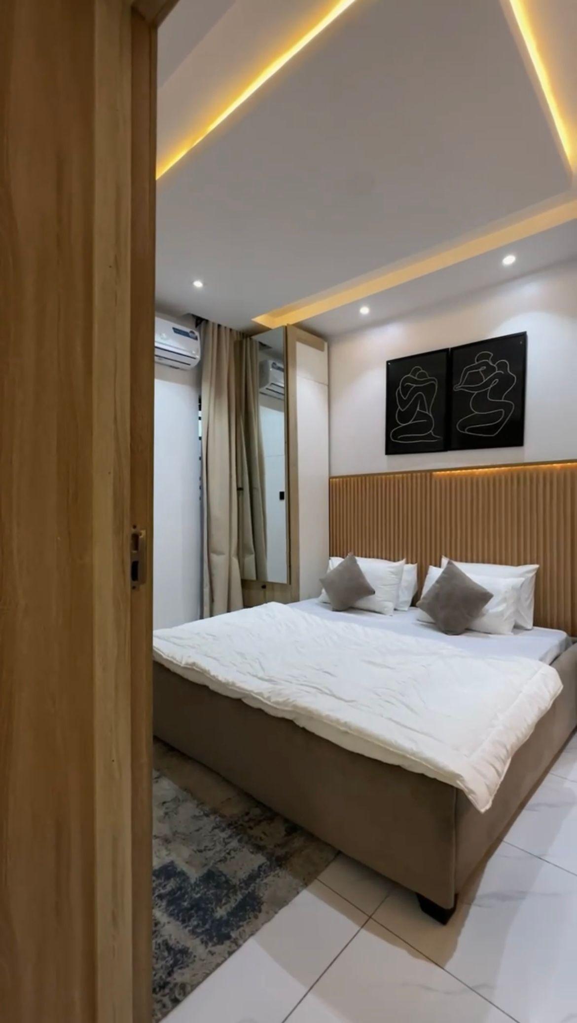 https://image.cityspacesandbookings.com/apartments/68d58a24601c6c92faae10cc/bedroom/IMG_4949_2025-09-25T18:31:09Z.jpeg