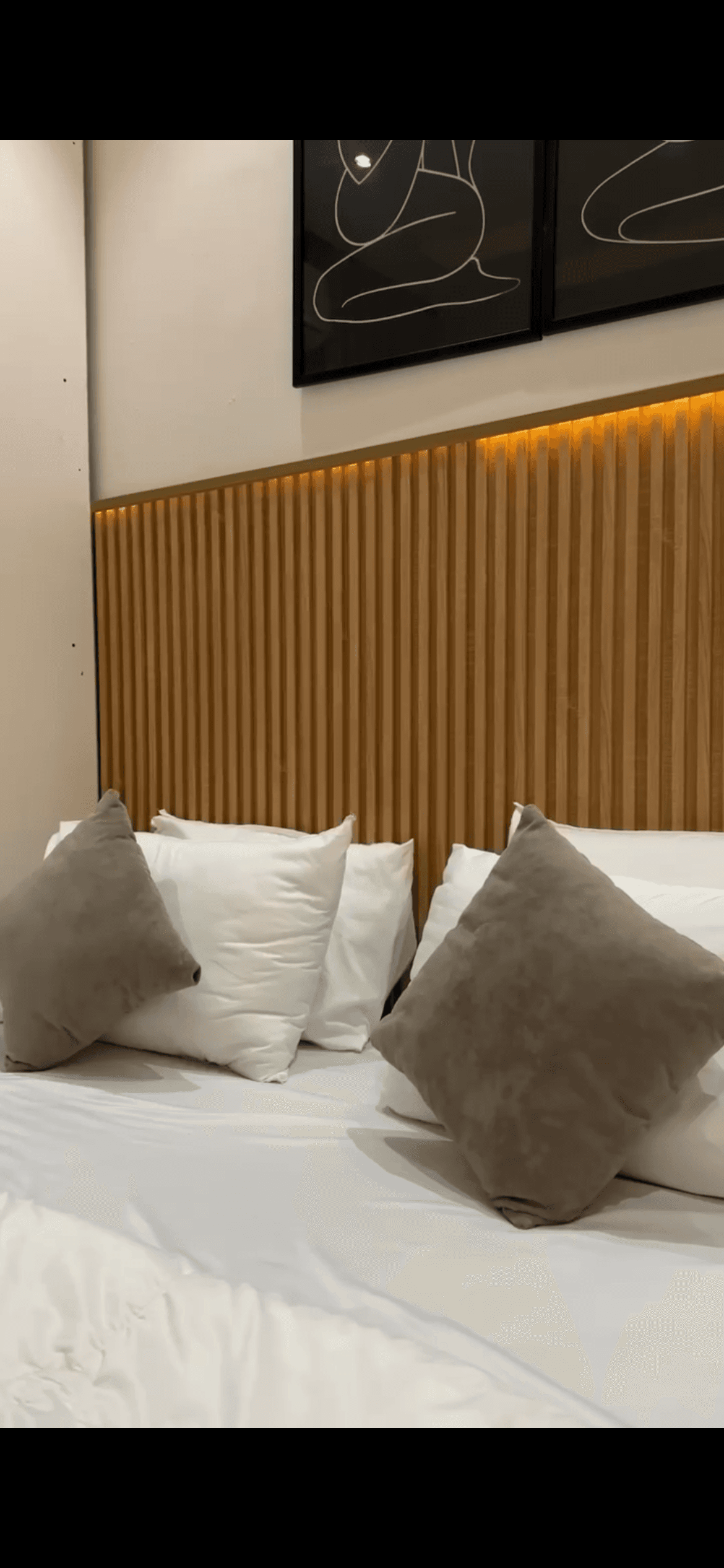 https://image.cityspacesandbookings.com/apartments/68d58a24601c6c92faae10cc/bedroom/IMG_4950_2025-09-25T18:31:10Z.png