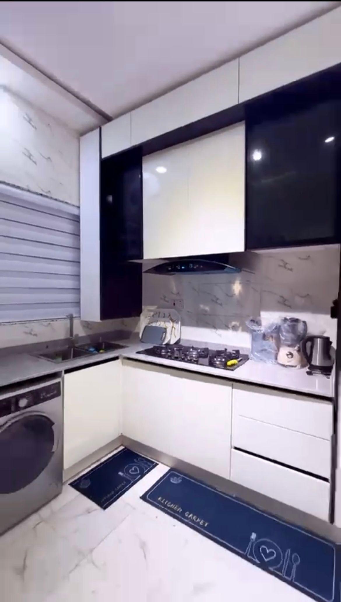 https://image.cityspacesandbookings.com/apartments/68e6a9b5c101adfa422e7c11/bedroom/IMG_5524_2025-10-08T18:14:39Z.jpeg