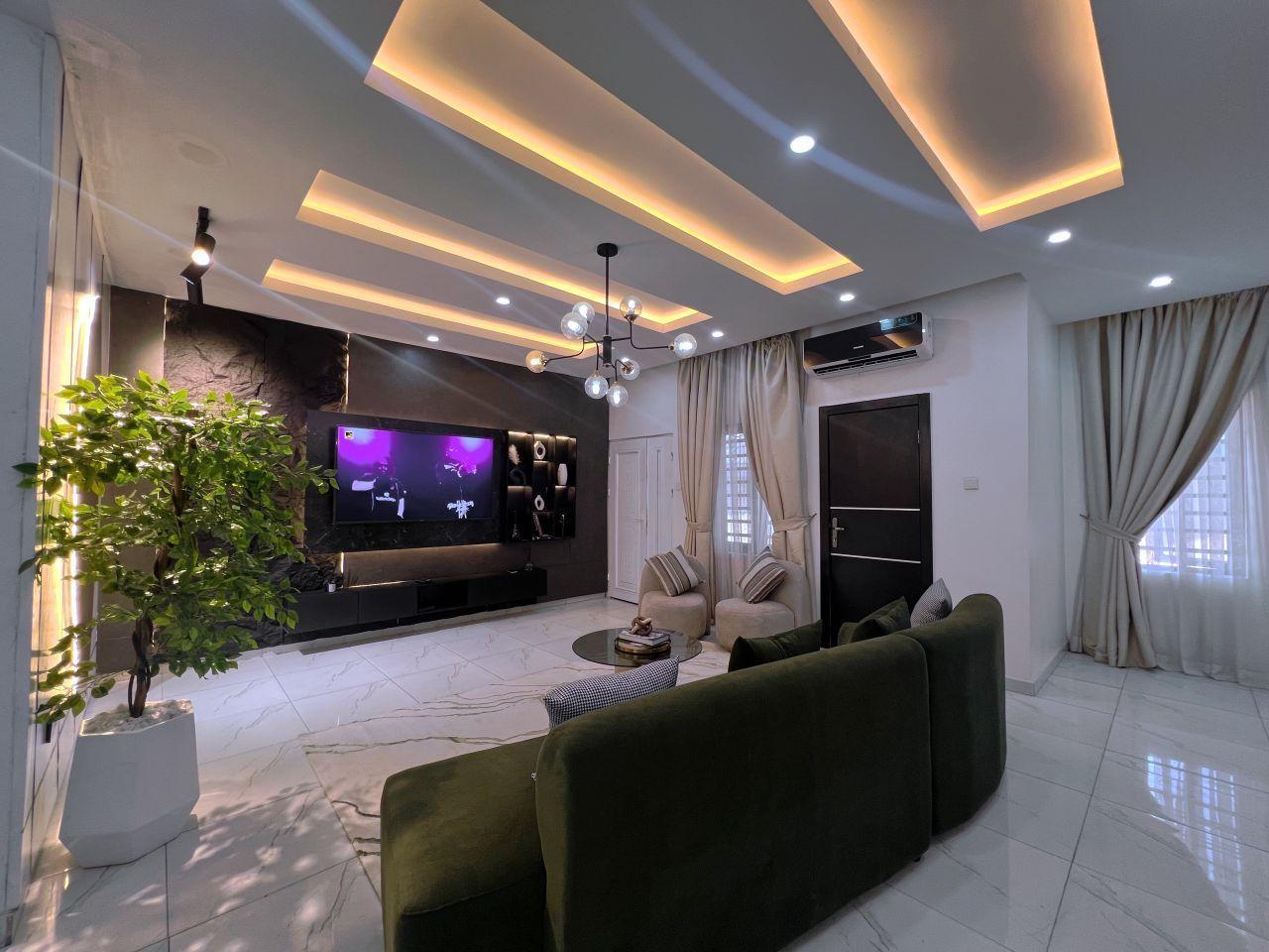https://image.cityspacesandbookings.com/apartments/6964afaef29fa72a1ecbada3/bedroom/1768206405-e375d436.jpeg
