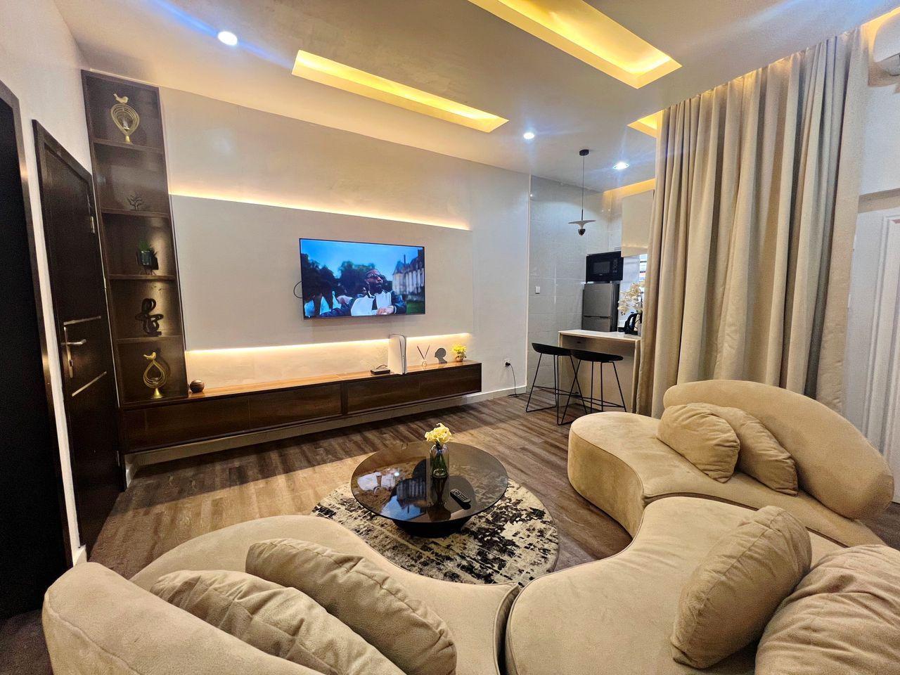 https://image.cityspacesandbookings.com/apartments/6964b8439449b87de63e046e/bedroom/1768208502-e038bb31.jpeg