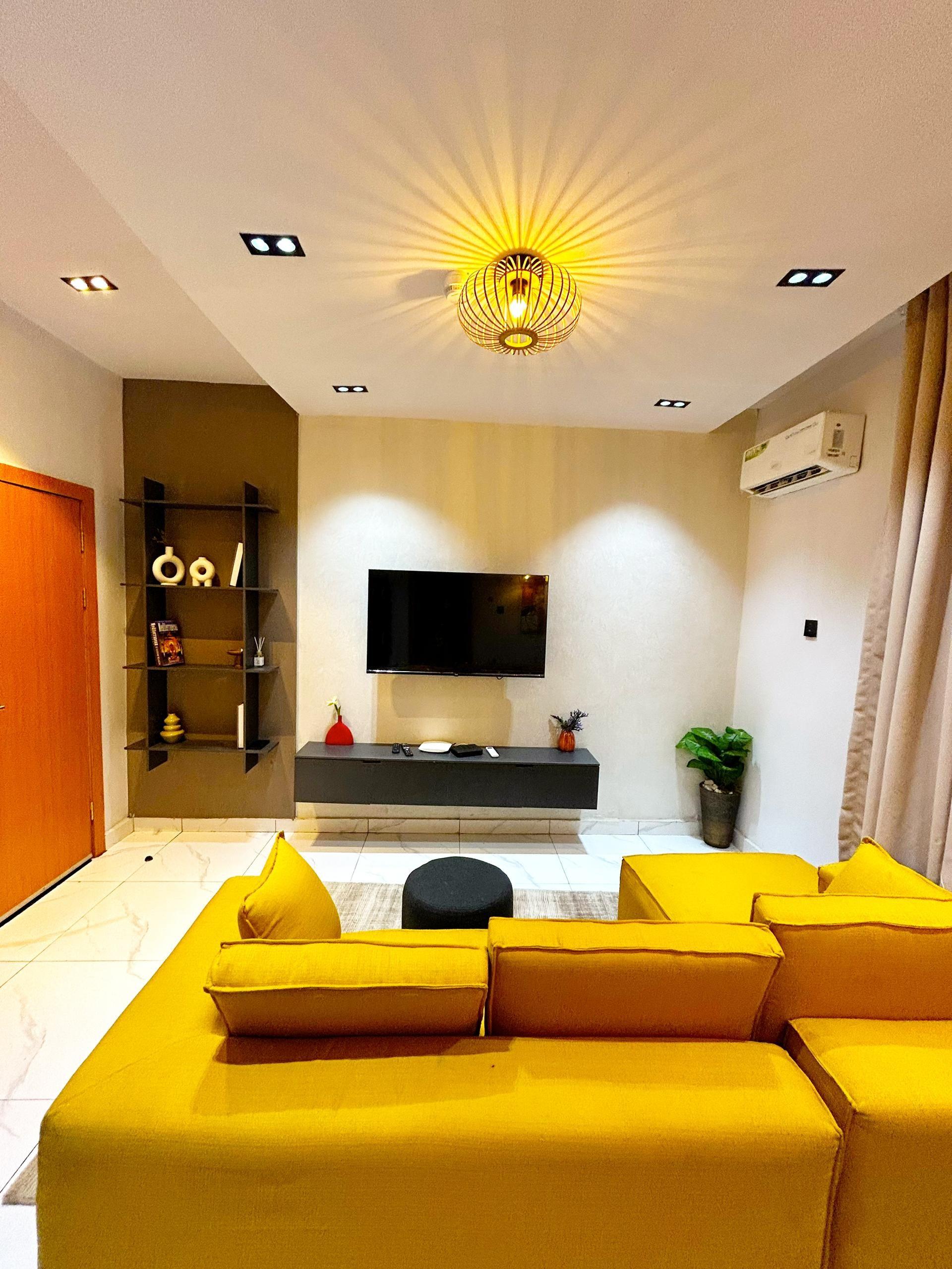 https://image.cityspacesandbookings.com/apartments/6a03c8009cbec3af5593dab2/bedroom/1778632959-7951b4cc.jpg