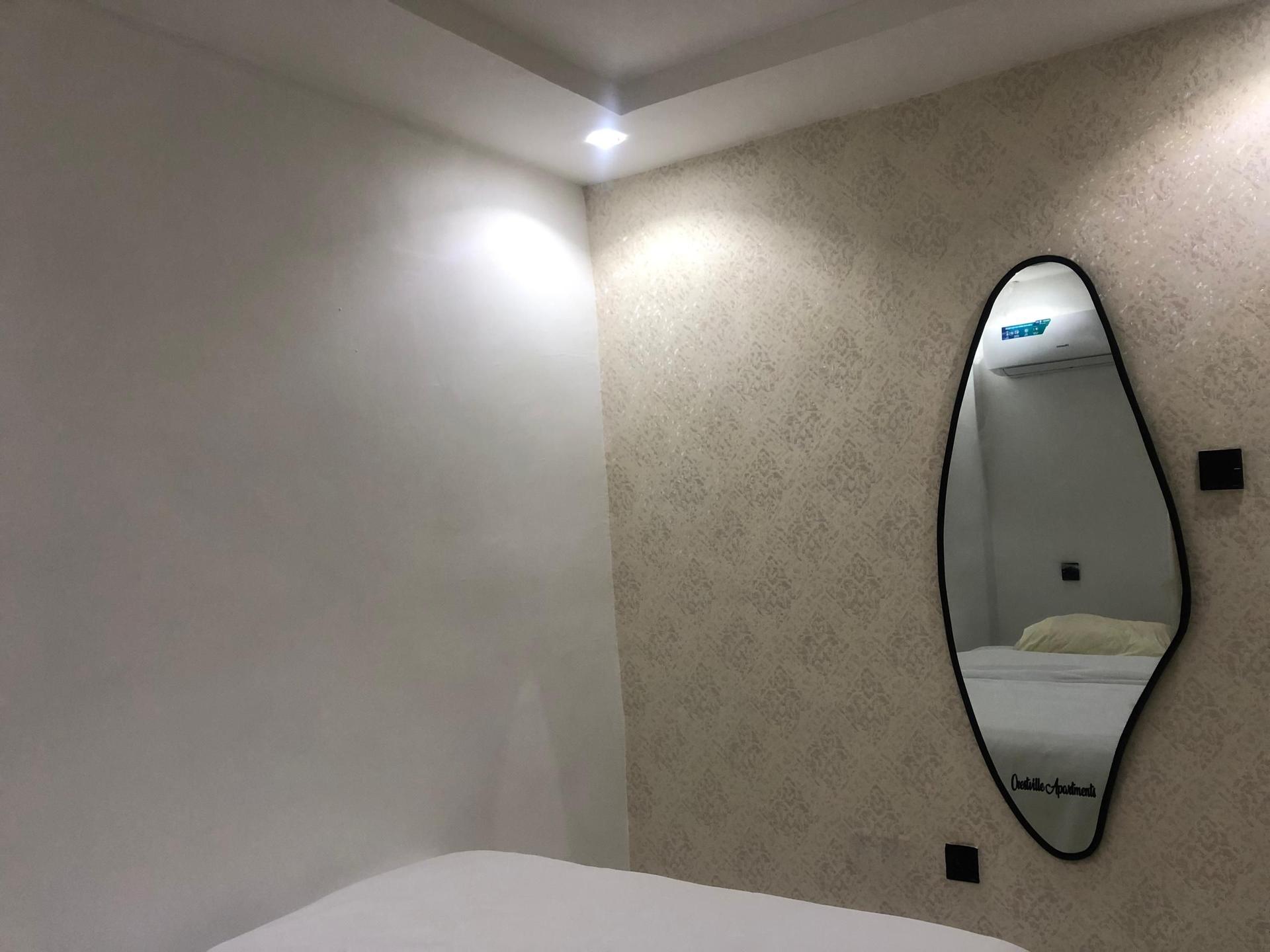 https://image.cityspacesandbookings.com/apartments/6a03d06e9cbec3af5593dab8/bathroom/1778635119-ba2affdf.jpg