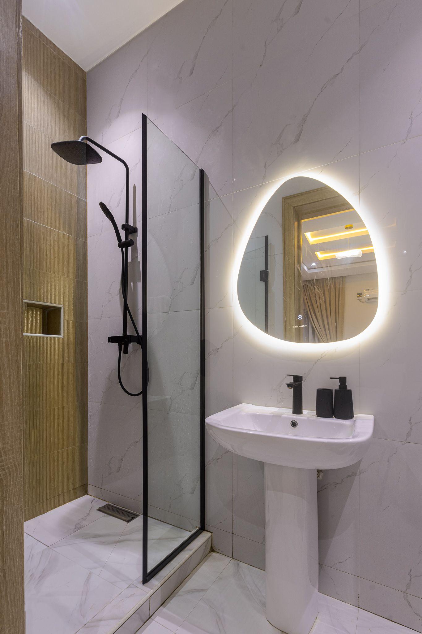 https://image.cityspacesandbookings.com/apartments/6a0978599cbec3af5593daba/bathroom/1779007670-6443c298.jpeg