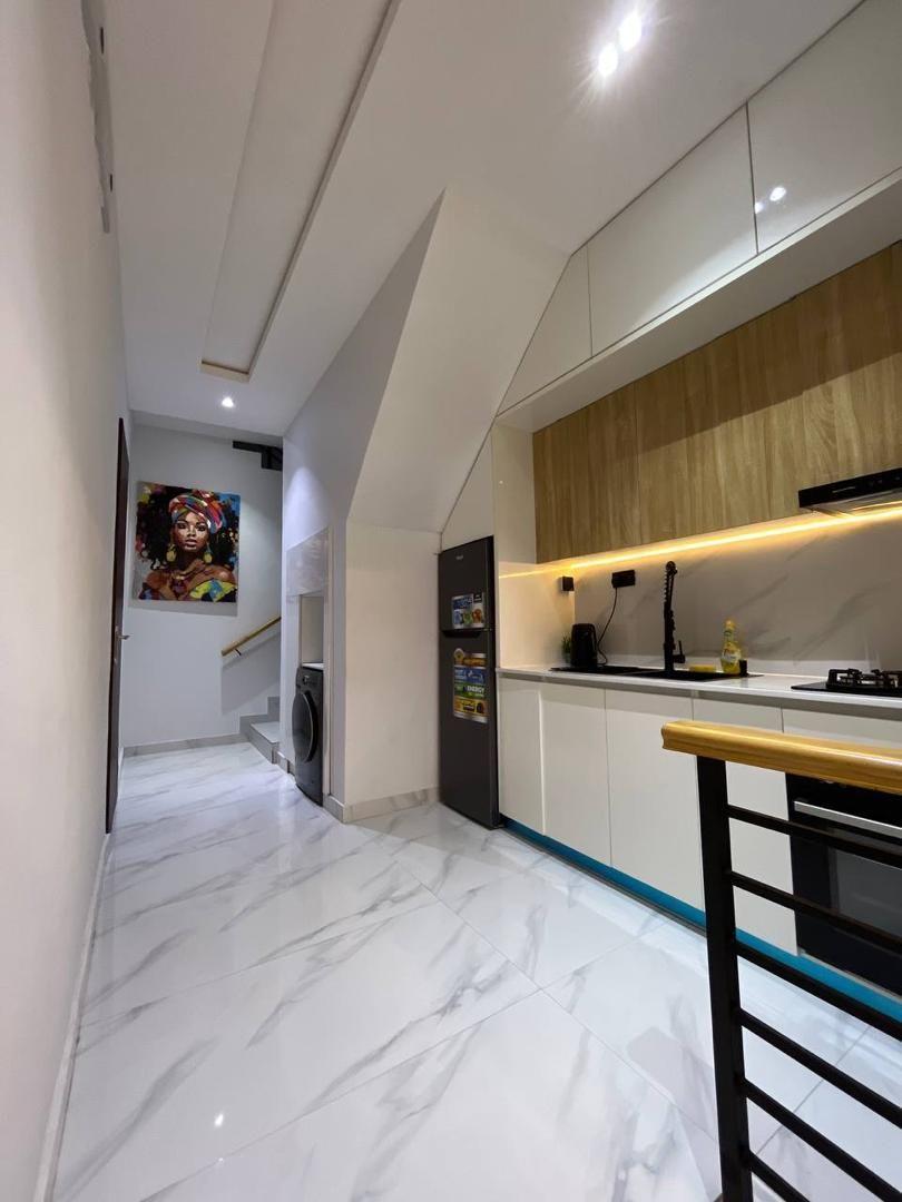 https://image.cityspacesandbookings.com/apartments/6a0978599cbec3af5593daba/kitchen/1779006705-0819710e.jpeg