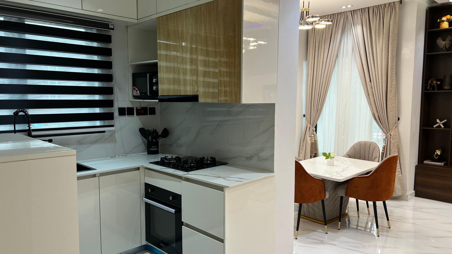 https://image.cityspacesandbookings.com/apartments/6a0978599cbec3af5593daba/kitchen/1779006810-871009e4.jpeg