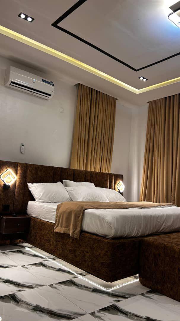 https://image.cityspacesandbookings.com/apartments/6a7476bed1e2bd07099bcade/bedroom/1786017669-09df13e6.jpg