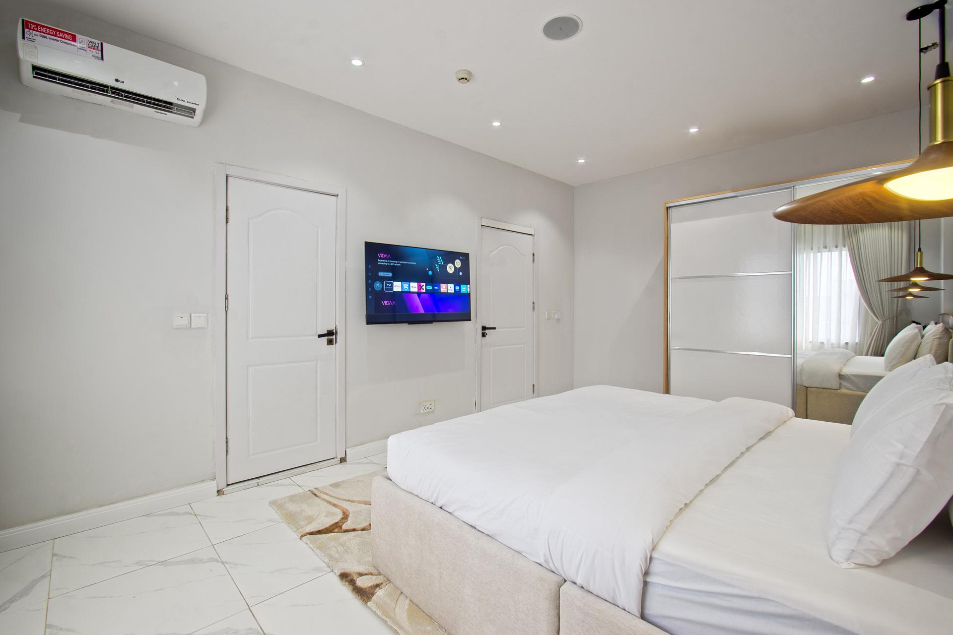 https://image.cityspacesandbookings.com/apartments/6aa56908525565a880e4947d/bedroom/1789225571-b6cbb112.jpeg