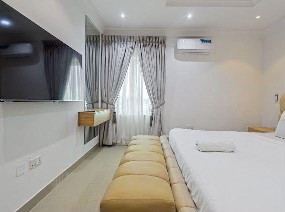https://image.cityspacesandbookings.com/apartments/6aa7fbae525565a880e49481/bedroom/1789393979-8cb03769.jpg