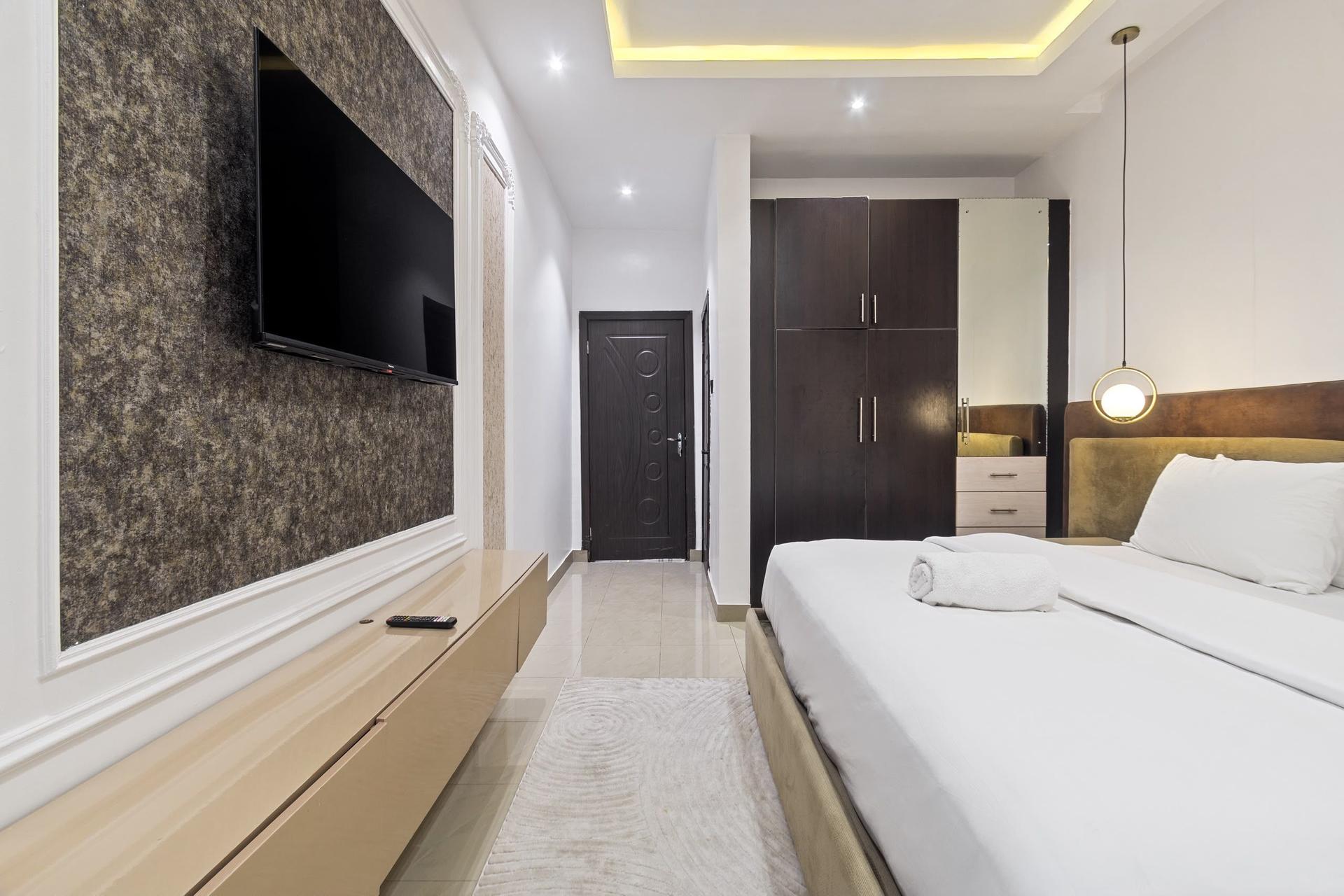 https://image.cityspacesandbookings.com/apartments/6aab389c525565a880e494a5/bedroom/1789606139-14c07c14.jpg