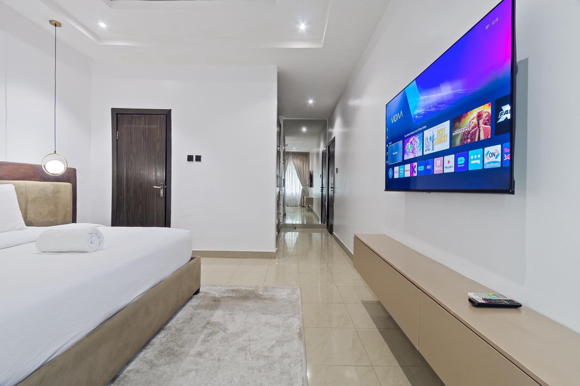 https://image.cityspacesandbookings.com/apartments/6aab389c525565a880e494a5/bedroom/1789606139-2f74a952.jpg