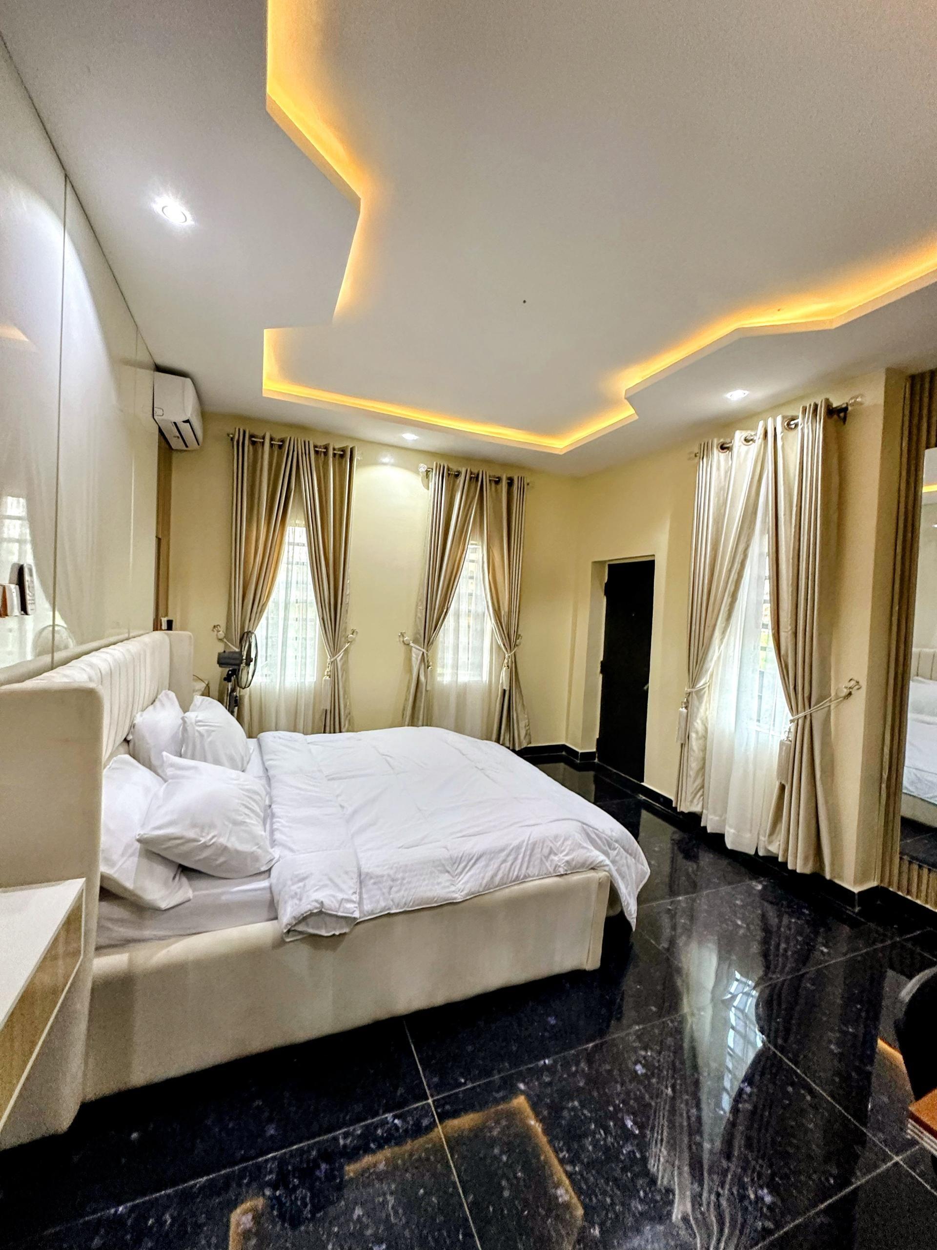 https://image.cityspacesandbookings.com/apartments/6aac4f694d51c7a3367fd3f7/bedroom/1789679318-78669b35.jpg