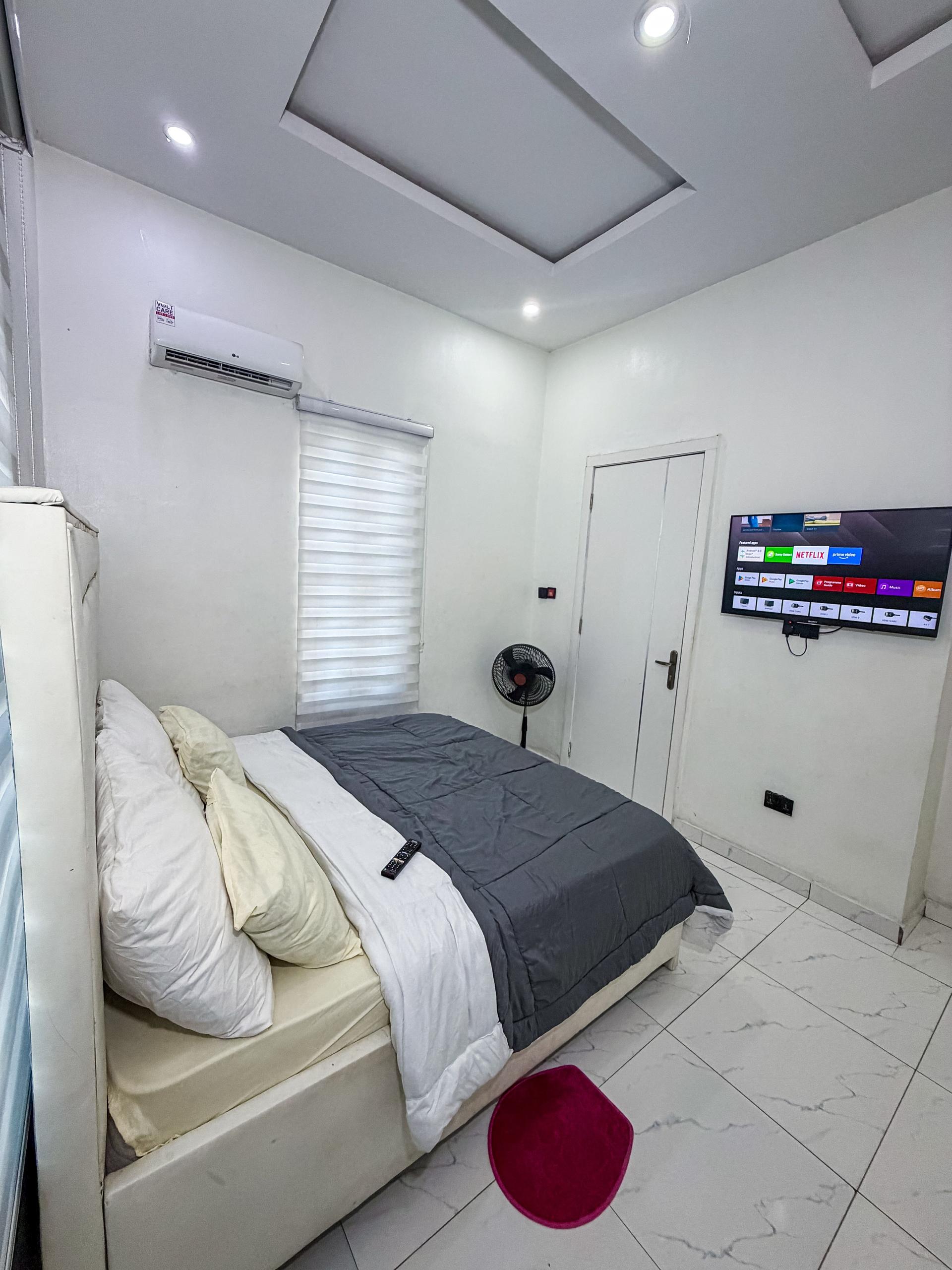 https://image.cityspacesandbookings.com/apartments/6ab2d90a49221dfc1b11967a/bedroom/1790105987-e92eb87f.jpeg