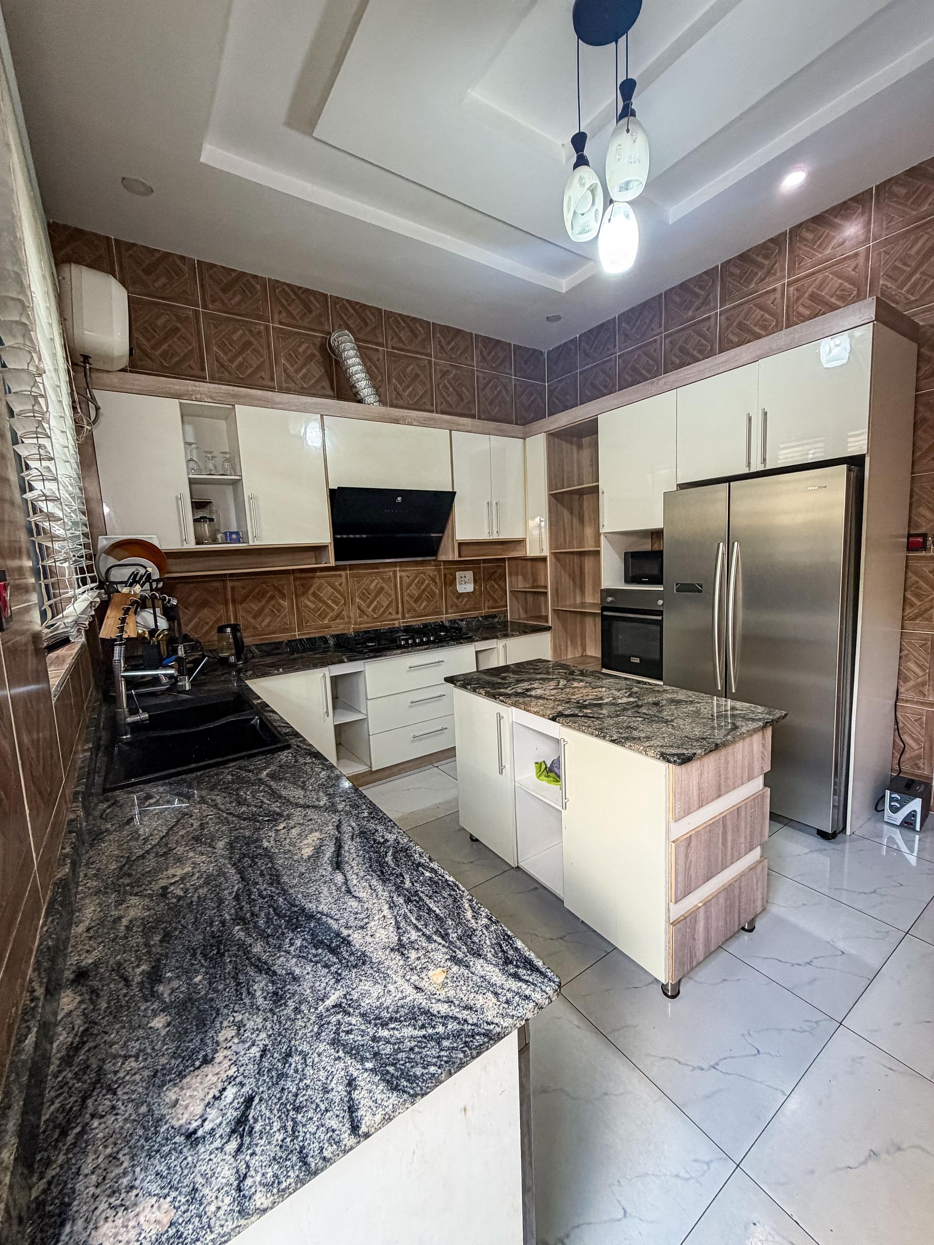 https://image.cityspacesandbookings.com/apartments/6ab2d90a49221dfc1b11967a/bedroom/1790105988-4f69be2d.jpeg