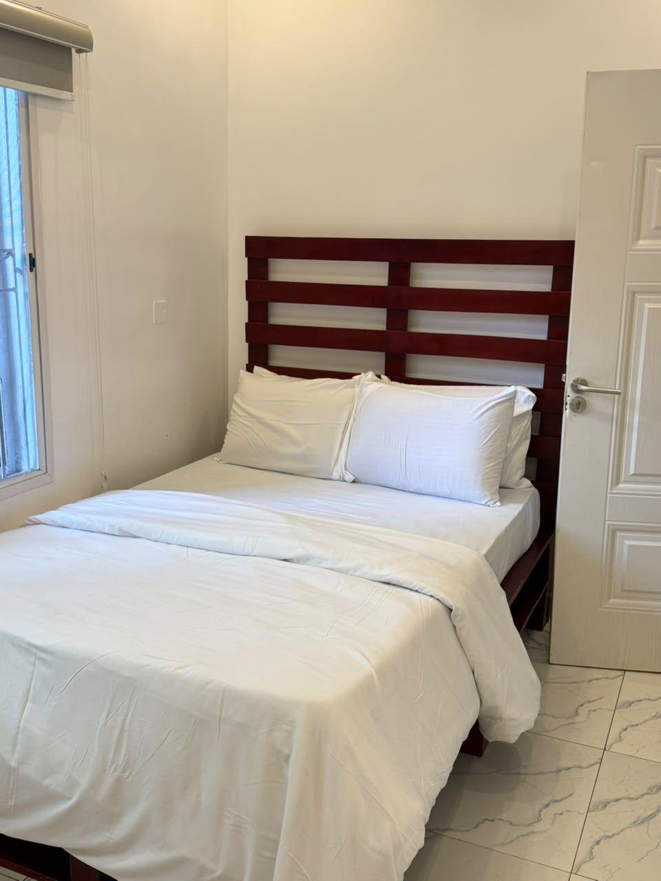 https://image.cityspacesandbookings.com/apartments/6abfd9dd937359e460949ca3/bedroom/1790958143-b55f3d8f.jpg