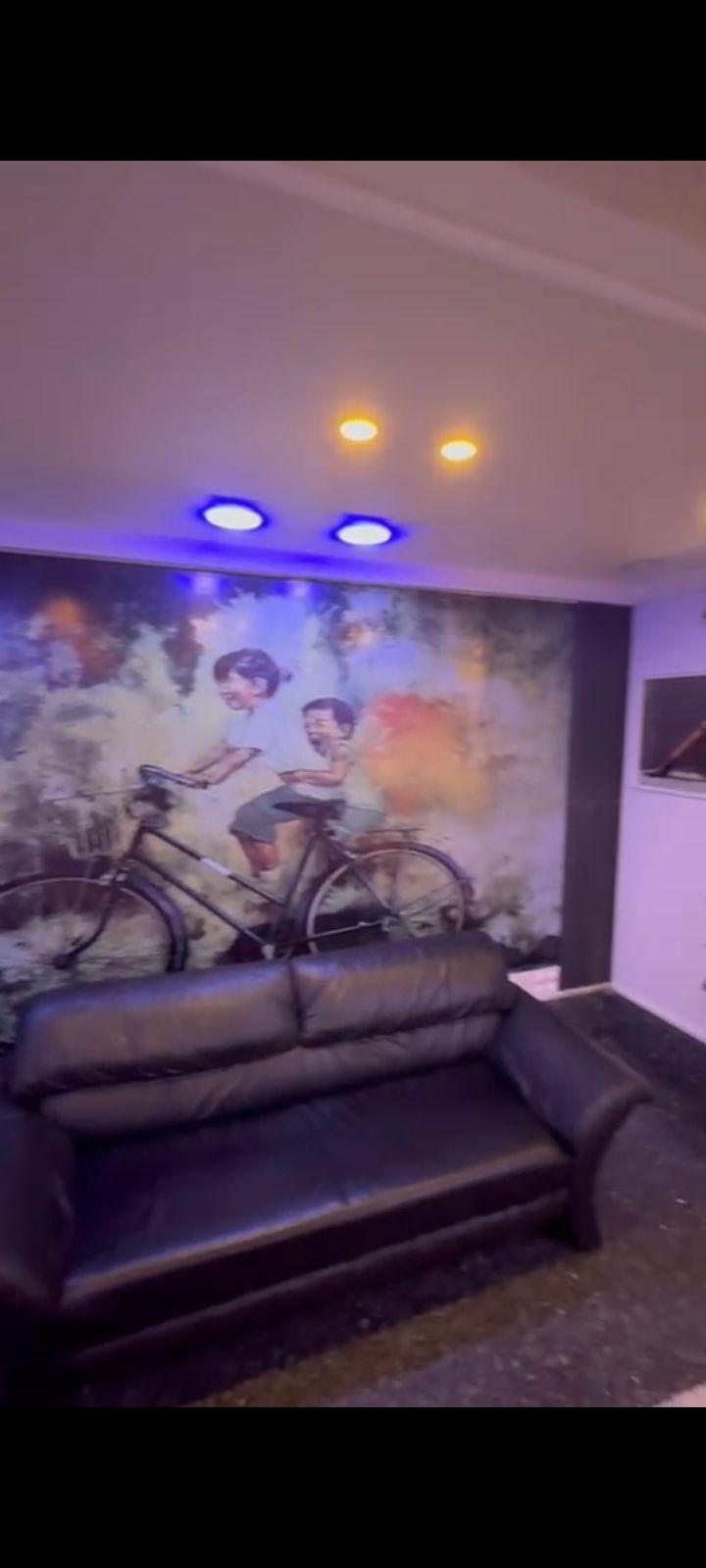 https://image.cityspacesandbookings.com/apartments/6ac8ef65f8eeaaade0312d95/sittingroom/1791553598-5008a726.jpg